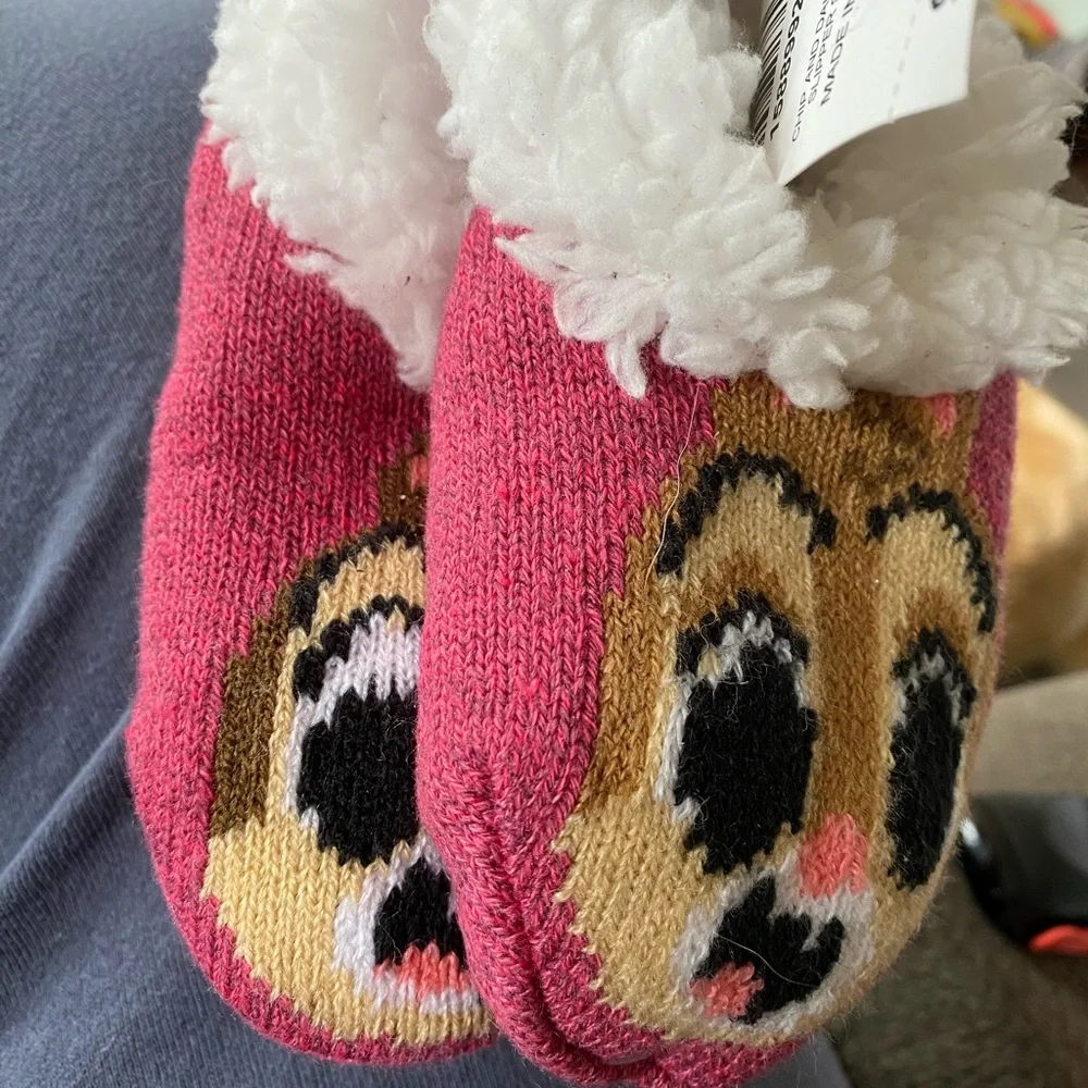 Chip n Dale slippers new - Picture 1 of 5